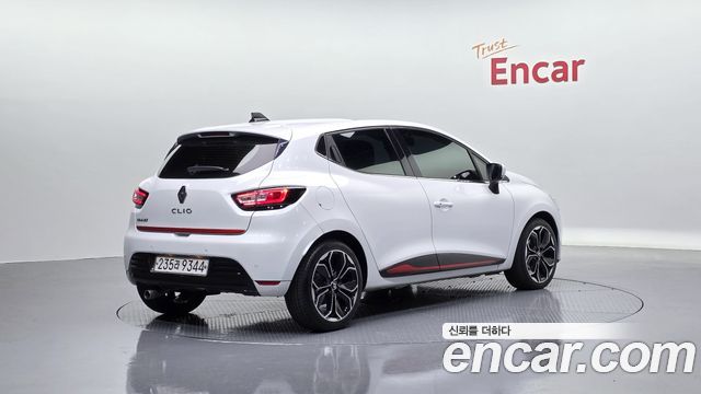 Renault Korea Clio Intens Panoramic 2019 — фото 2