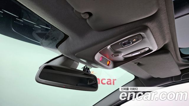 Renault Korea Clio Intens Panoramic 2019 — фото 18