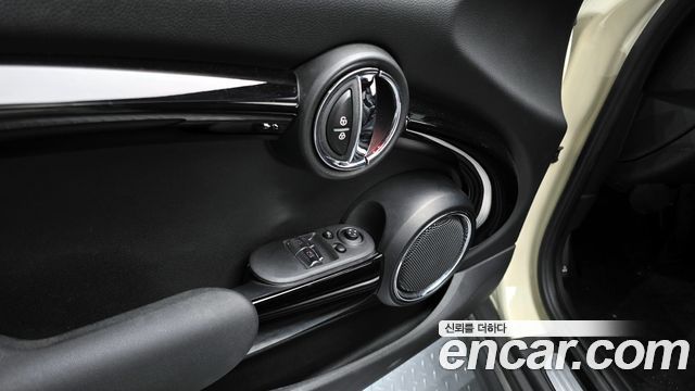 MINI Cooper S HIGH 3rd 2020 — фото 19