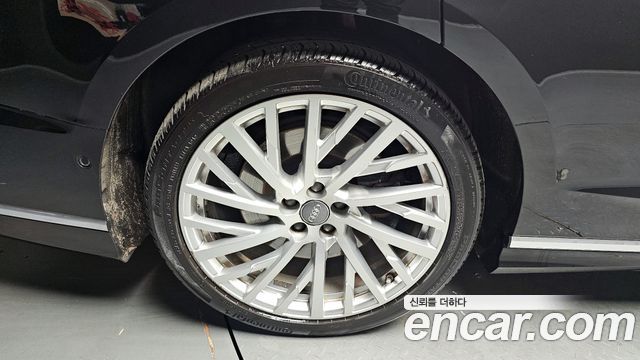 Audi A8 (D5) 55 TFSI Quattro LWB 2020 — фото 5