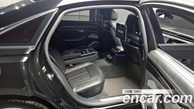 Audi A8 (D5) 55 TFSI Quattro LWB 2020 — фото 11