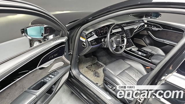 Audi A8 (D5) 55 TFSI Quattro LWB 2020 — фото 12