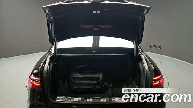 Audi A8 (D5) 55 TFSI Quattro LWB 2020 — фото 20