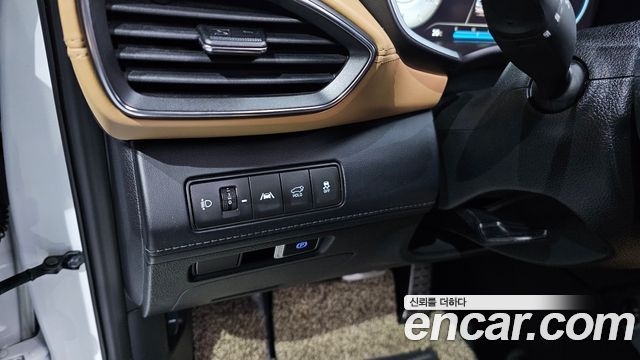 Hyundai Santa Fe Diesel 2.2 2WD Calligraphy 2021 — фото 17