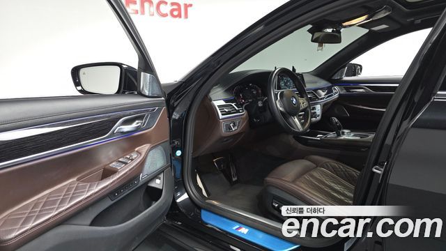 BMW 7 Series (G11) 730Ld xDrive M Sport 2022 — фото 10