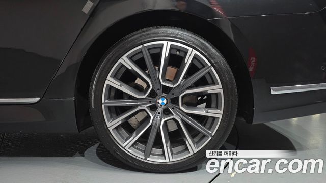 BMW 7 Series (G11) 730Ld xDrive M Sport 2022 — фото 21