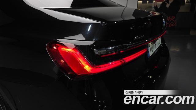 BMW 7 Series (G11) 730Ld xDrive M Sport 2022 — фото 23