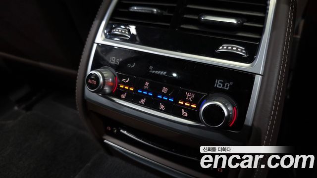 BMW 7 Series (G11) 730Ld xDrive M Sport 2022 — фото 31
