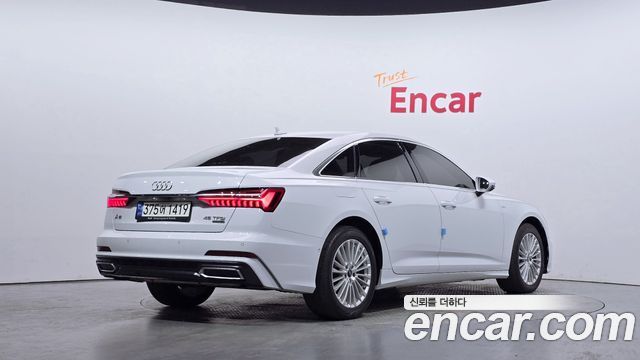 Audi A6 (C8) 45 TFSI Quattro Premium 2021 — фото 2