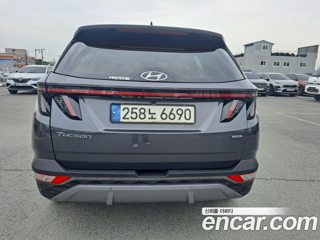 Hyundai Tucson (NX4) Gasoline 1.6 Turbo 4WD Inspiration 2022 — фото 4