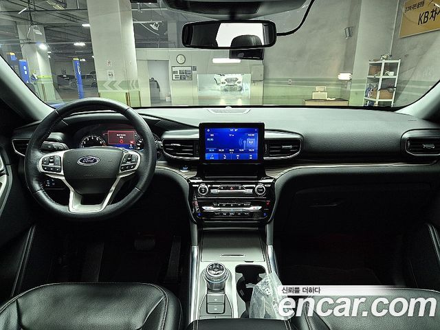 Ford Explorer (VI) 2.3 LimIted 4WD 2022 — фото 9