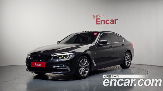 BMW 5 Series (G30) 520i Luxury 2018 — фото 1