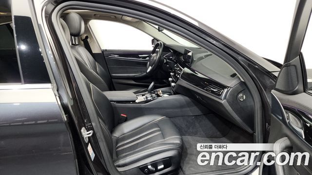 BMW 5 Series (G30) 520i Luxury 2018 — фото 11