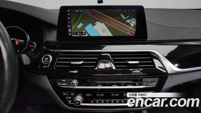 BMW 5 Series (G30) 520i Luxury 2018 — фото 13