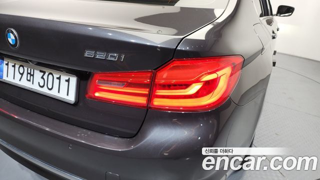 BMW 5 Series (G30) 520i Luxury 2018 — фото 23