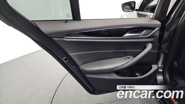 BMW 5 Series (G30) 520i Luxury 2018 — фото 25
