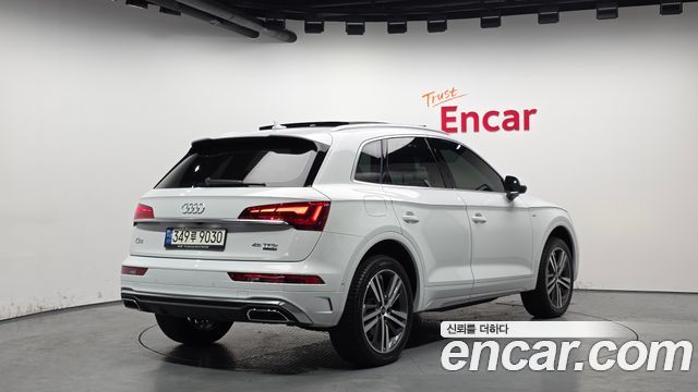 Audi Q5 (FY) 45 TFSI Quattro Premium 2022 — фото 2