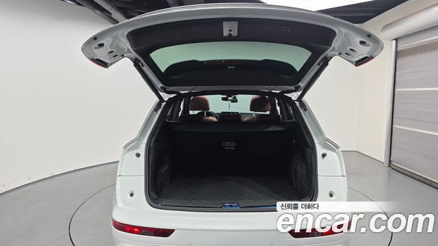 Audi Q5 (FY) 45 TFSI Quattro Premium 2022 — фото 20
