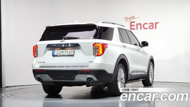 Ford Explorer (VI) 3.3 Hybrid 2022 — фото 2