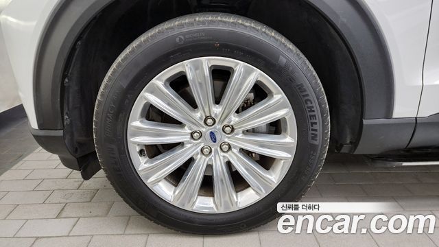 Ford Explorer (VI) 3.3 Hybrid 2022 — фото 5