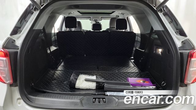 Ford Explorer (VI) 3.3 Hybrid 2022 — фото 20