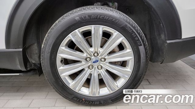 Ford Explorer (VI) 3.3 Hybrid 2022 — фото 21
