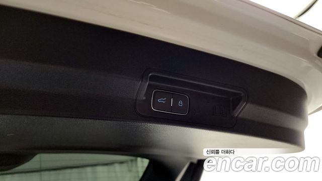 Ford Explorer (VI) 3.3 Hybrid 2022 — фото 26