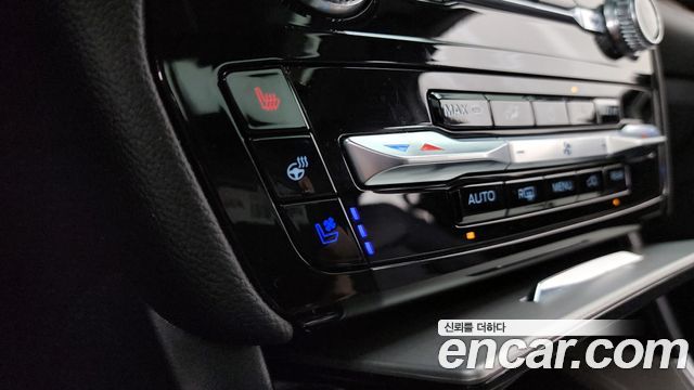 Ford Explorer (VI) 3.3 Hybrid 2022 — фото 27