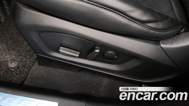Ford Explorer (VI) 3.3 Hybrid 2022 — фото 31