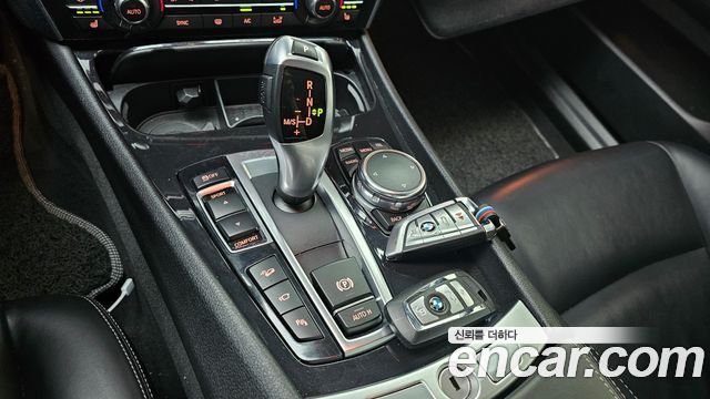 BMW 5 Series GT (F07) GT 30d xDrive 2016 — фото 9