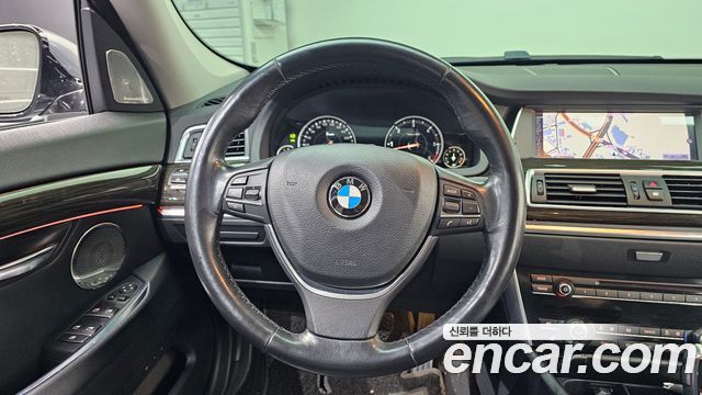 BMW 5 Series GT (F07) GT 30d xDrive 2016 — фото 17