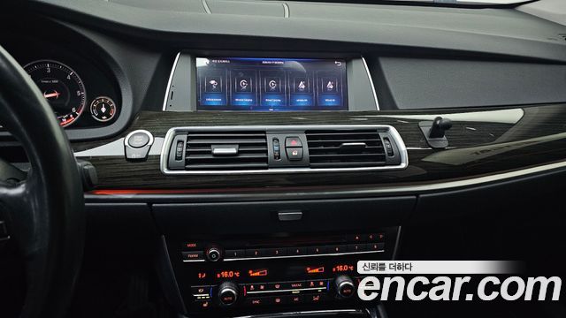 BMW 5 Series GT (F07) GT 30d xDrive 2016 — фото 18