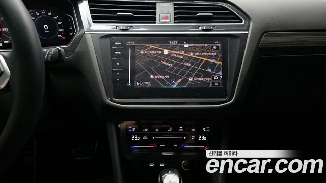 Volkswagen Tiguan Allspace 2.0 TSI Prestige 2024 — фото 15