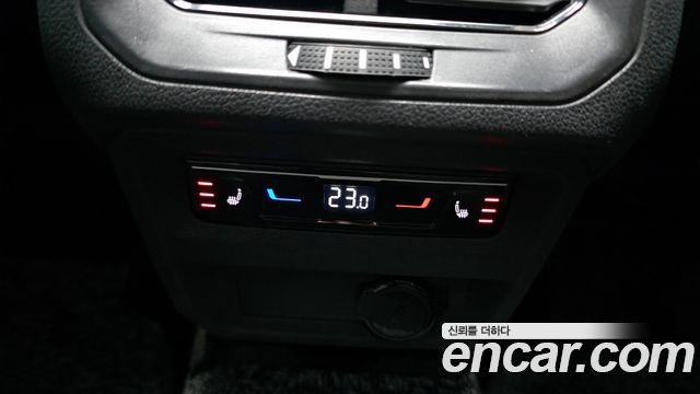 Volkswagen Tiguan Allspace 2.0 TSI Prestige 2024 — фото 19