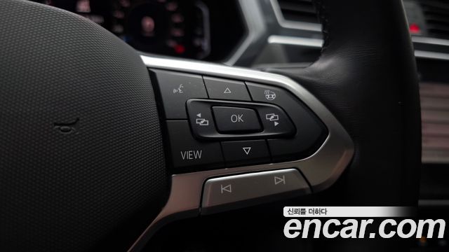 Volkswagen Tiguan Allspace 2.0 TSI Prestige 2024 — фото 32