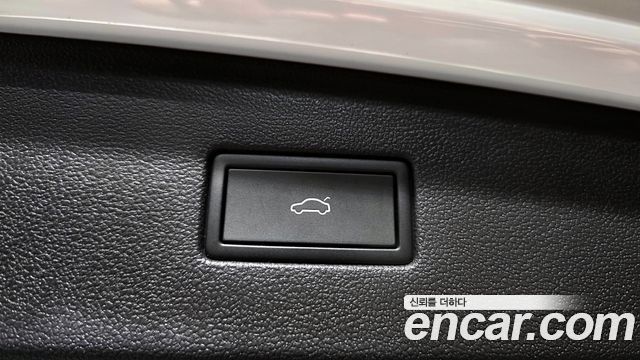Volkswagen Tiguan Allspace 2.0 TSI Prestige 2024 — фото 35