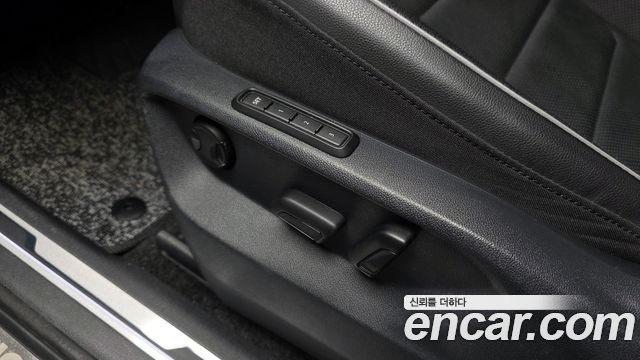 Volkswagen Tiguan Allspace 2.0 TSI Prestige 2024 — фото 36