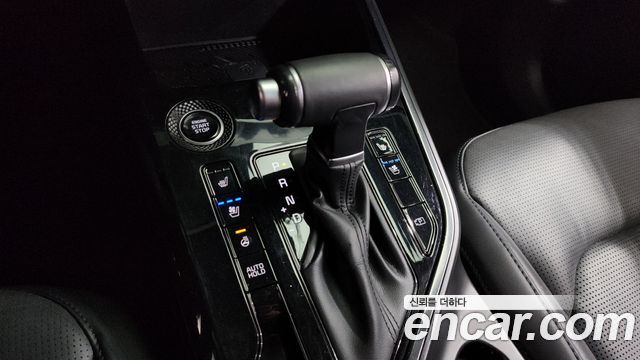 Kia Niro Prestige 2022 — фото 9