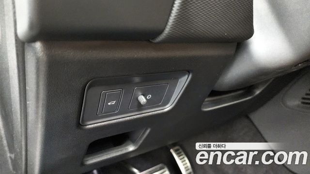 Land Rover Discovery 5 D300 R-Dynamic HSE 2023 — фото 16