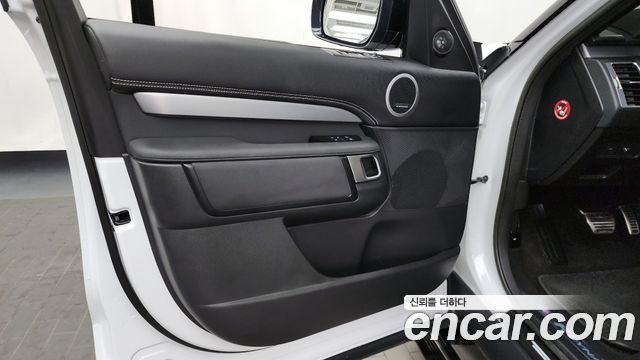 Land Rover Discovery 5 D300 R-Dynamic HSE 2023 — фото 24