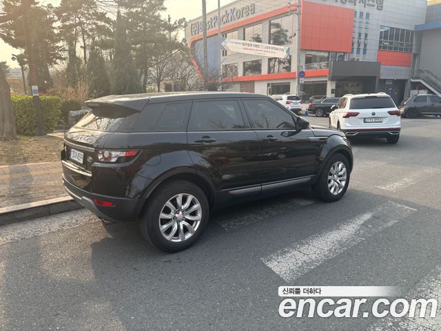 Land Rover Range Rover Evoque 2.2 SD4 Pure 2015 — фото 2