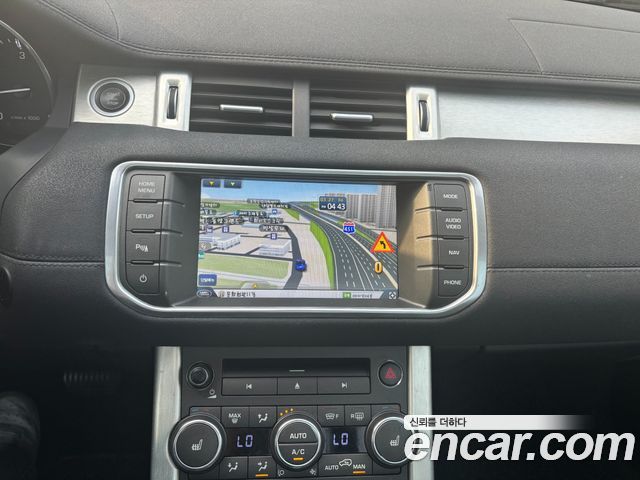 Land Rover Range Rover Evoque 2.2 SD4 Pure 2015 — фото 15