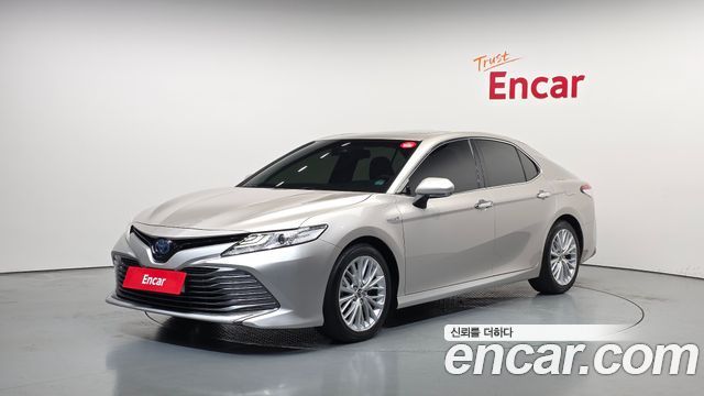 Toyota Camry (XV70) 2.5 XLE Hybrid 2018 — фото 1