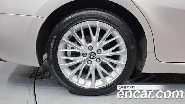 Toyota Camry (XV70) 2.5 XLE Hybrid 2018 — фото 5