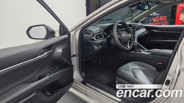 Toyota Camry (XV70) 2.5 XLE Hybrid 2018 — фото 10