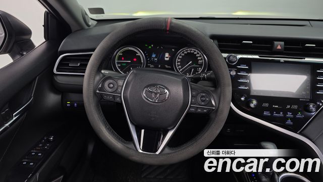 Toyota Camry (XV70) 2.5 XLE Hybrid 2018 — фото 13