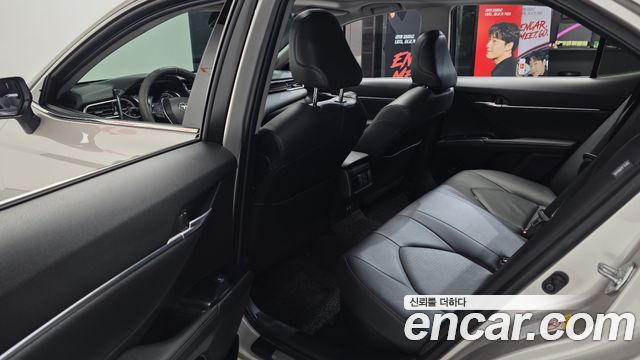 Toyota Camry (XV70) 2.5 XLE Hybrid 2018 — фото 26