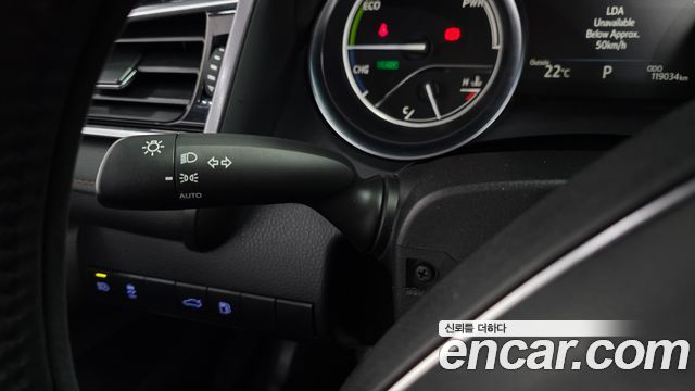 Toyota Camry (XV70) 2.5 XLE Hybrid 2018 — фото 27