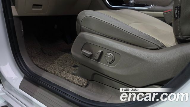 Kia Carnival (IV) Gasoline 7-Seater Noblesse 2023 — фото 32