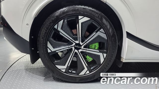 Kia EV6 Long Range 4WD GT Line 2022 — фото 5